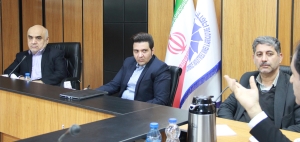آنچه در نشست هم‌اندیشی تولیدکنندگان گلاب و عرقیات گیاهی کاشان برای رفع چالش‌های استانداردسازی گذشت