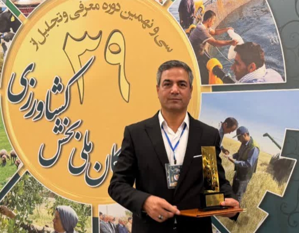پیام تبریک رئیس اتاق کاشان به &laquo;مجید گواهی بیدگلی&raquo; به&zwnj;عنوان برگزیده ملی کشاورزی