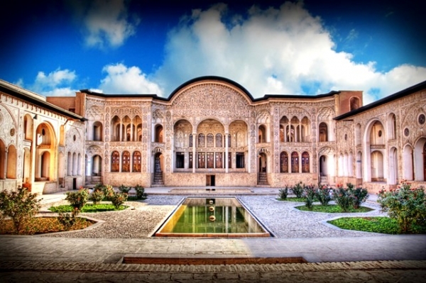 خانه طباطبایی ها